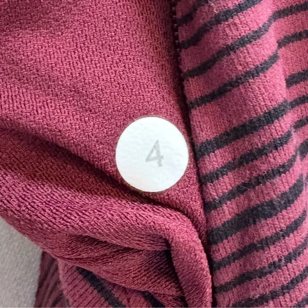 Lululemon Kanto Catch Me LS top Berry Black Stripe sz 4 - Picture 9 of 11